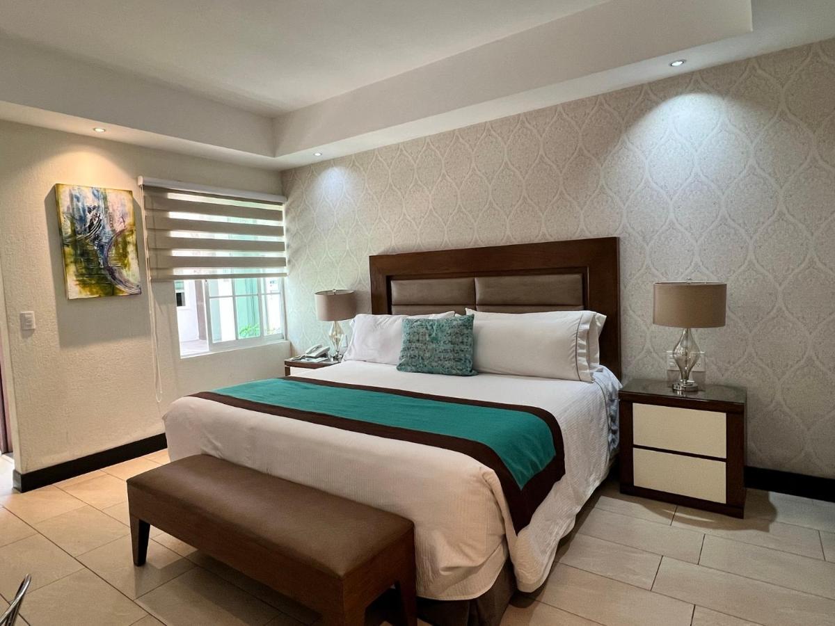 Aurea Hotel And Suites Zapopan Buitenkant foto
