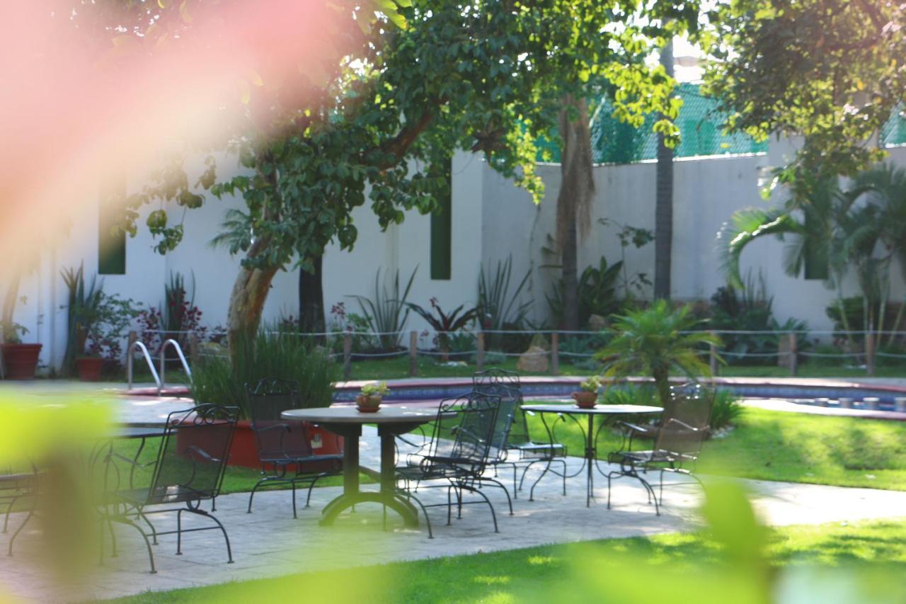 Aurea Hotel And Suites Zapopan Buitenkant foto